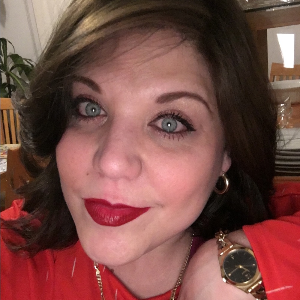 Meet your Posher, Elizama